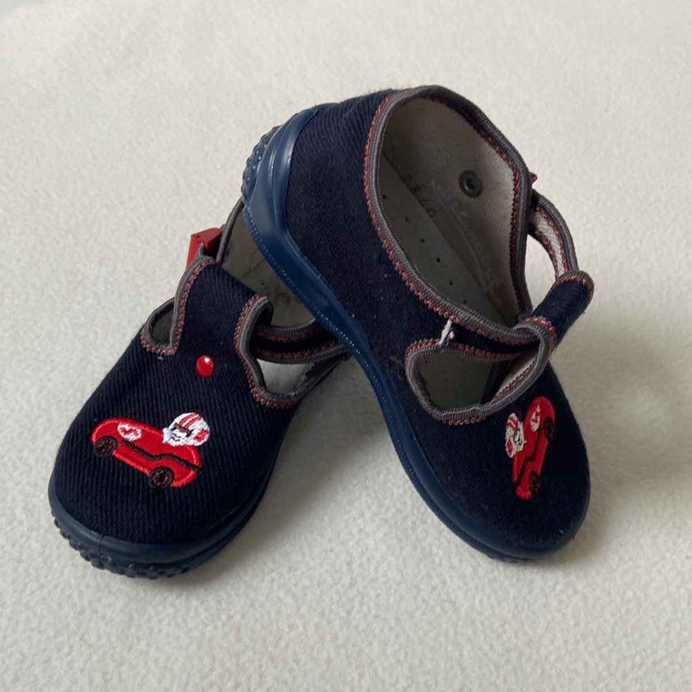 Walker slippers | 5.5 US/ size 23 (Europe)